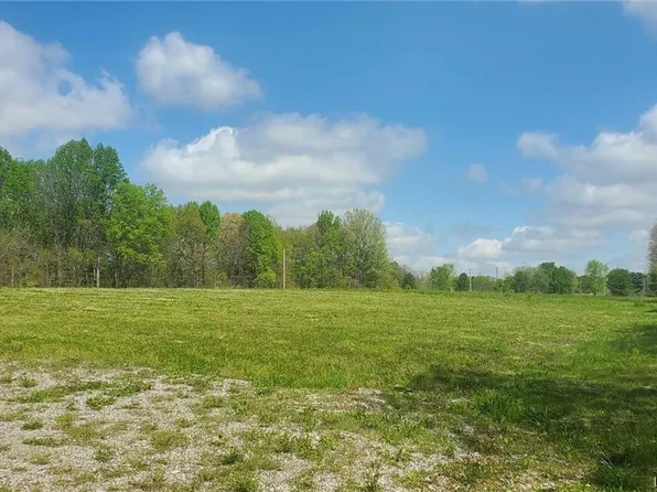 1807 S Getty Road, Lexington, IN 47138