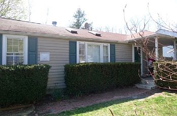 2nd image of 31 Rose Ave