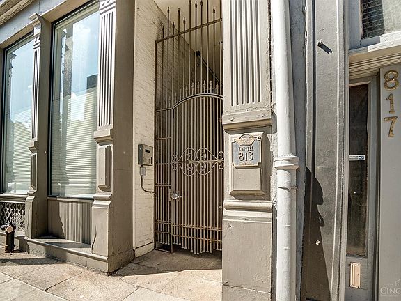 2nd image of 813 Broadway St Unit 202