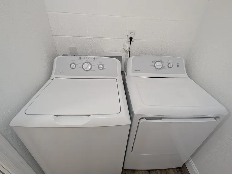 870 Francis St #1 — Photo 5
