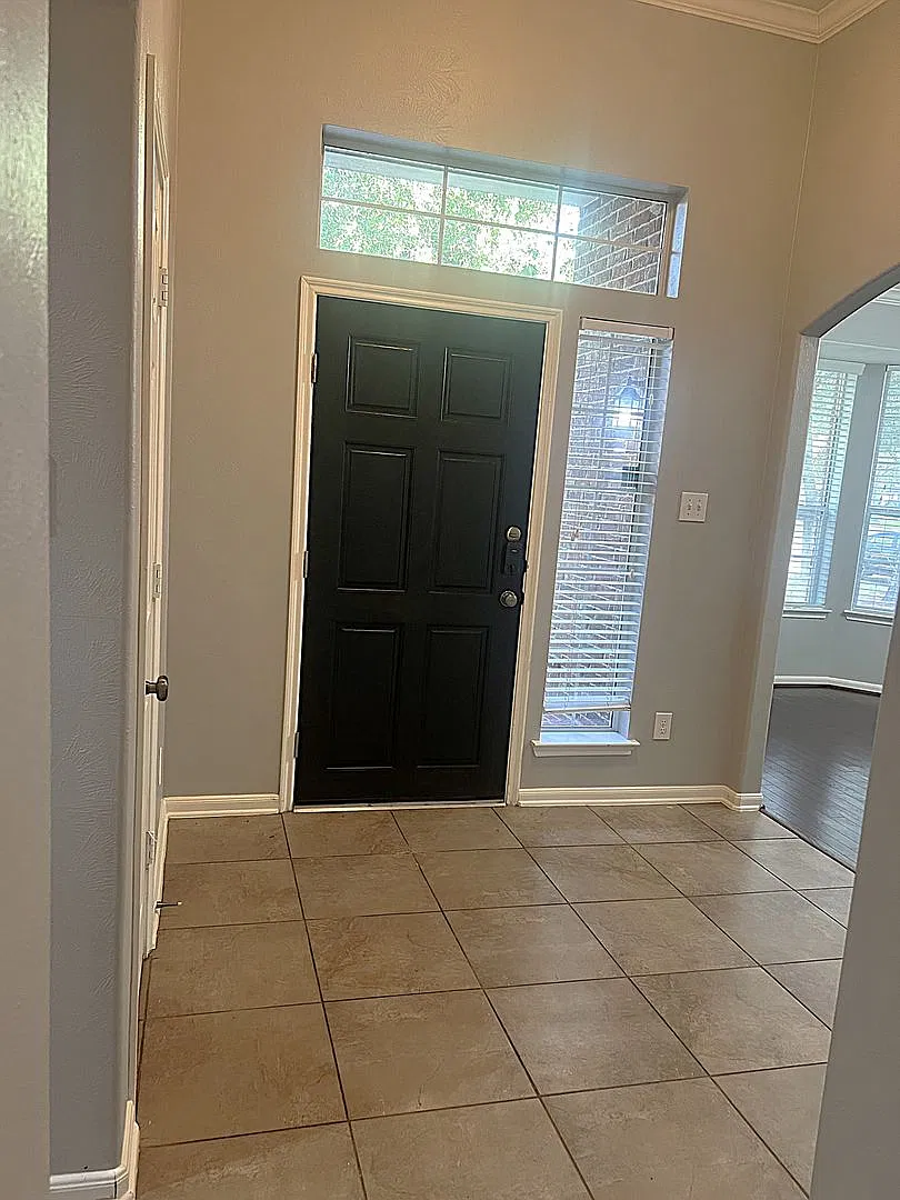 Eagle Springs Home Ready for Immediate Occupancy — Photo 3