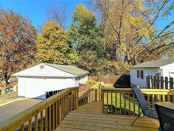 5th image of 2245 Emerald Dr