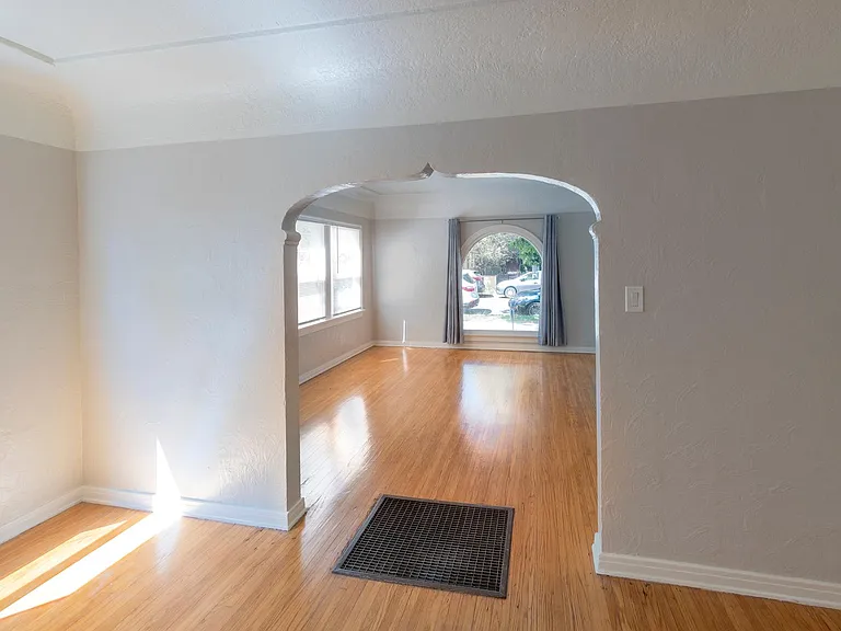 74 Park Ave #A — Photo 9