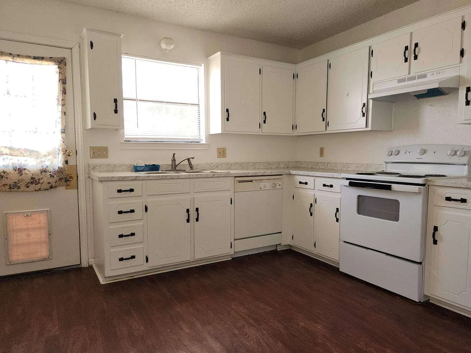 2 bed, 1.0 bath, 850 sqft, $750 — Photo 4