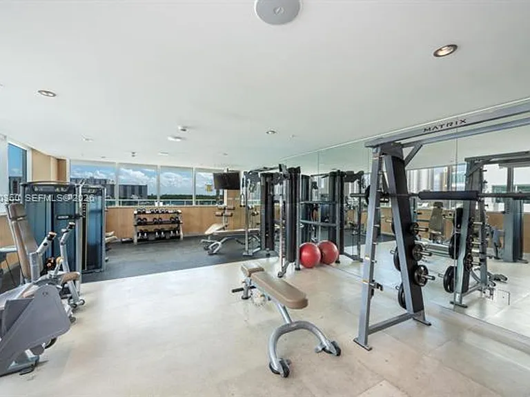 400 Sunny Isles Blvd #CU-104 — Photo 32