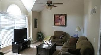 3rd image of 8415 N Carson Ave