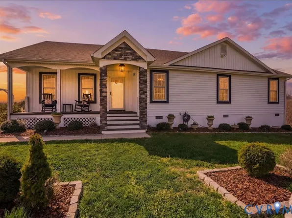 2092 Leigh Mountain Rd, Green Bay, VA 23942