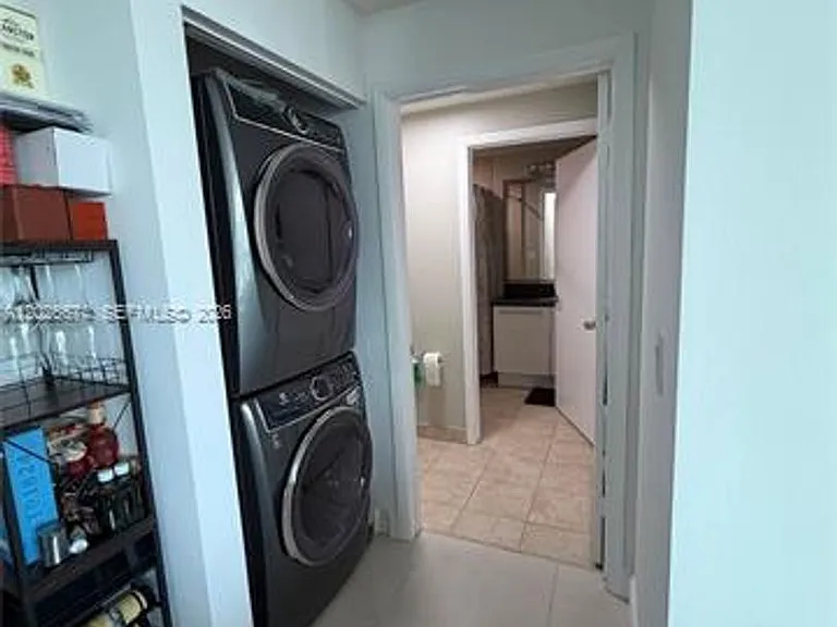 90 SW 3rd St #4006 — Photo 16