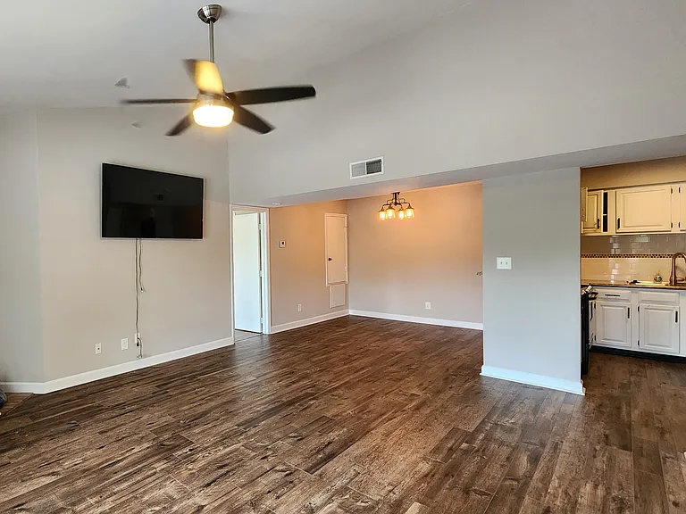 1600 Sharon Rd W #10 — Photo 16