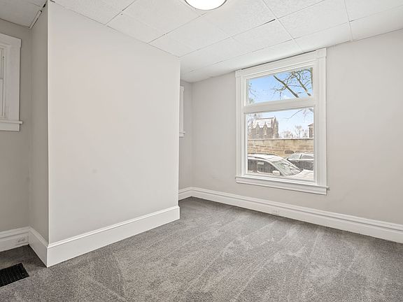 3rd image of 4546 Penn Ave #1