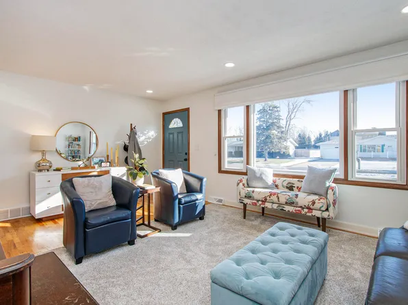 6062 Bonanza Dr, Stevensville, MI 49127