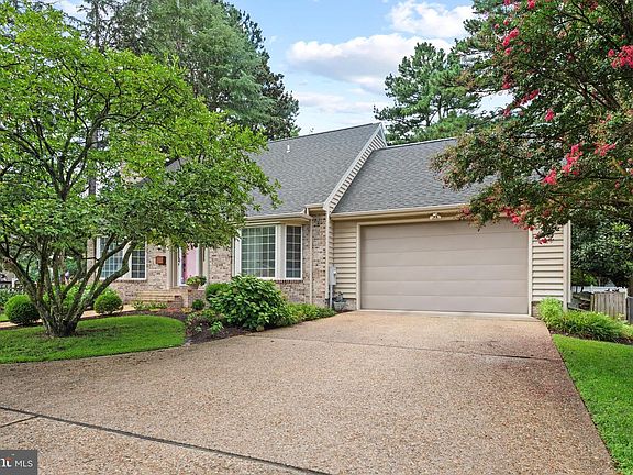 2nd image of 602 Crestview Ln
