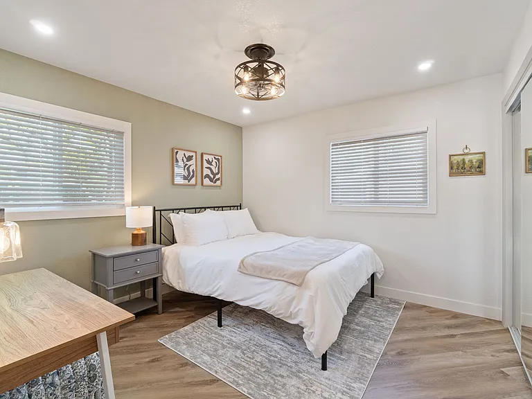 534 Beverly Dr — Photo 4