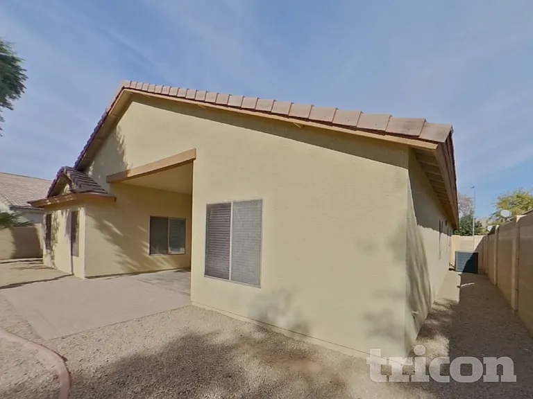 8529 W Hughes Dr — Photo 18