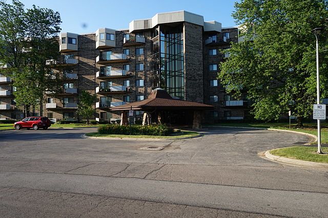 1st image of 1275 Baldwin Ln #105