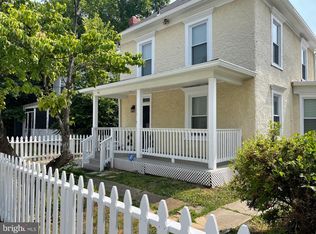 3803 37th St, Mount Rainier, MD 20712