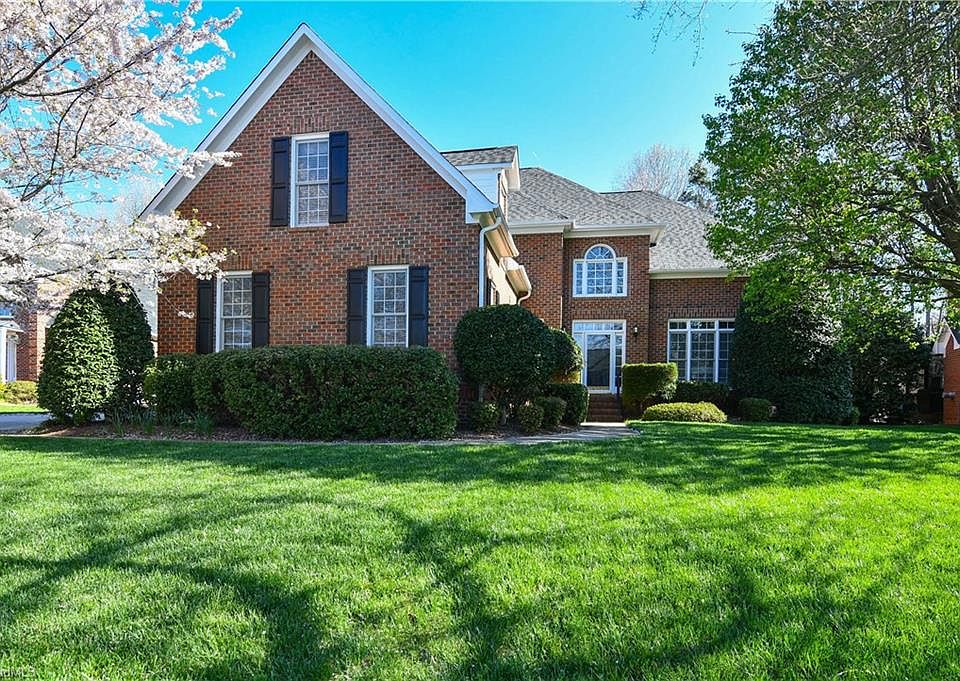 1st image of 20 Winterberry Ct