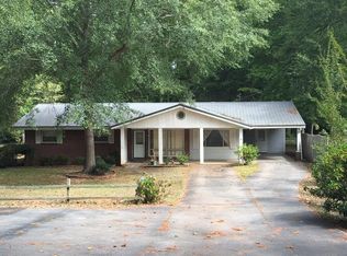 317 Laurel Ln, Lagrange, GA 30241