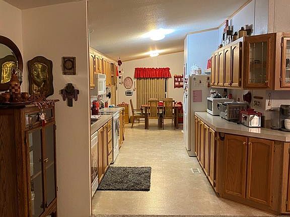 3rd image of 519 Green Belt Dr