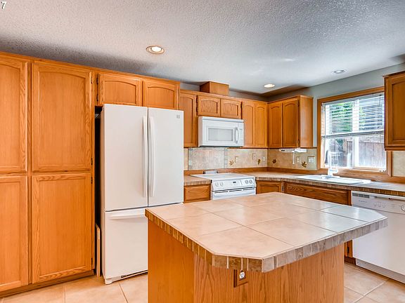 3rd image of 7000 NE 53rd Ave