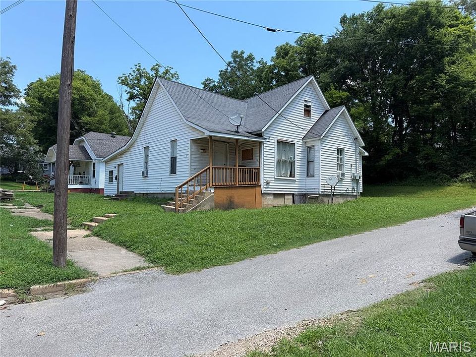 1st image of 512 N 6th St