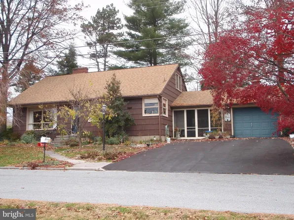 3319 Hillside Dr, Lebanon, PA 17046