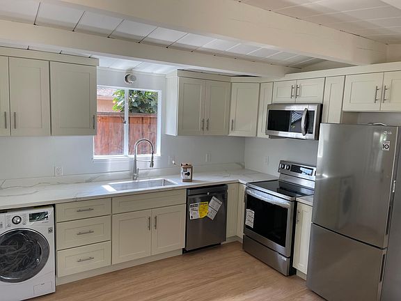 2nd image of 3238 Edison Way