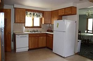 4th image of 89 Fairelm Ln