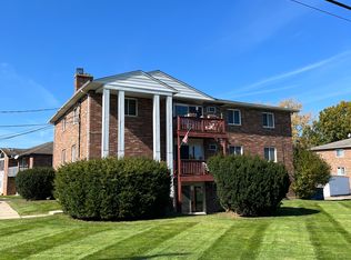 9976 Darrow Rd APT 2, Twinsburg, OH 44087