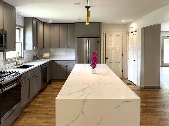 5th image of 8671 Lake Forrest Dr