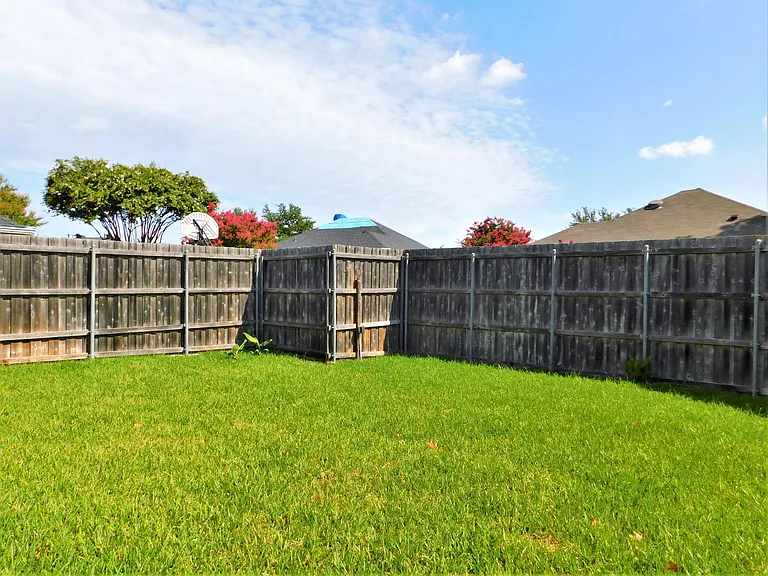 2105 Sonata Ln — Photo 25