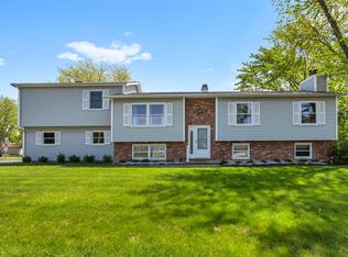 17697 W Warren Ave, Grayslake, IL 60030