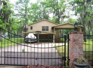 4555 Cypress Village Rd, Karnack, TX 75661