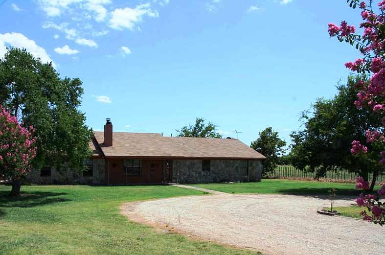 1st image of 866 Homestead Ln