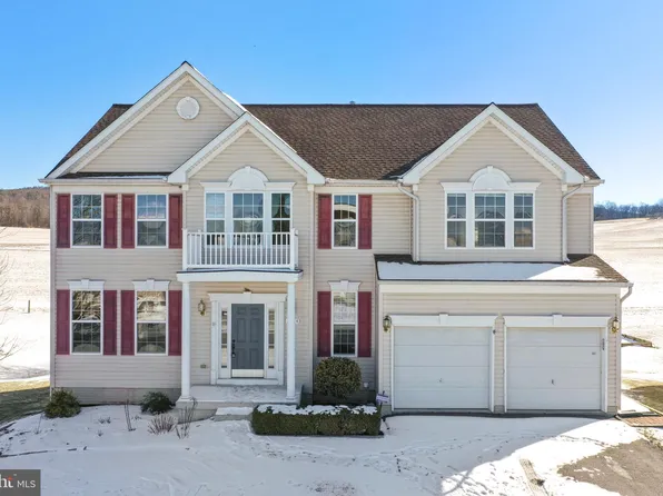 2924 Constellation Dr, Chambersburg, PA 17202