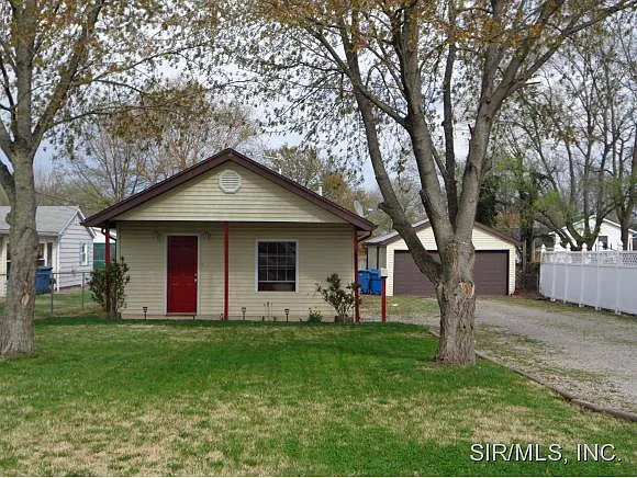 435 Shellview St photo 1