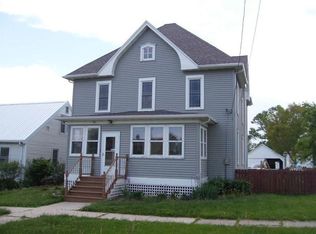303 State St, Dysart, IA 52224