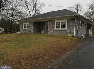 16 E Branch Ave, Pine Hill, NJ 08021