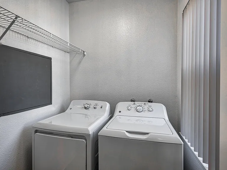 Renaissance Apartments — Photo 29