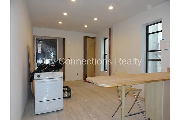 Rented by City Connections Realty | media 31