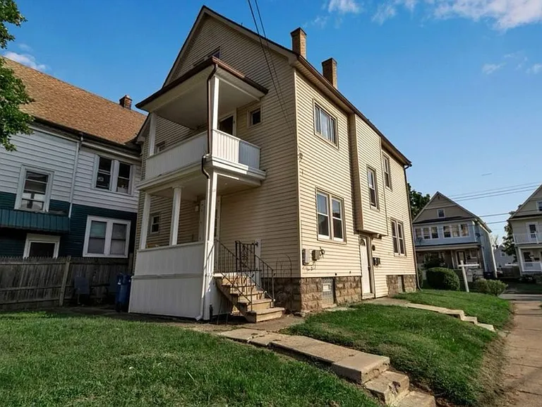 27 Jr Ave #LOWER — Photo 16