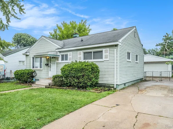 636 E Columbia Ave, Pontiac, MI 48340