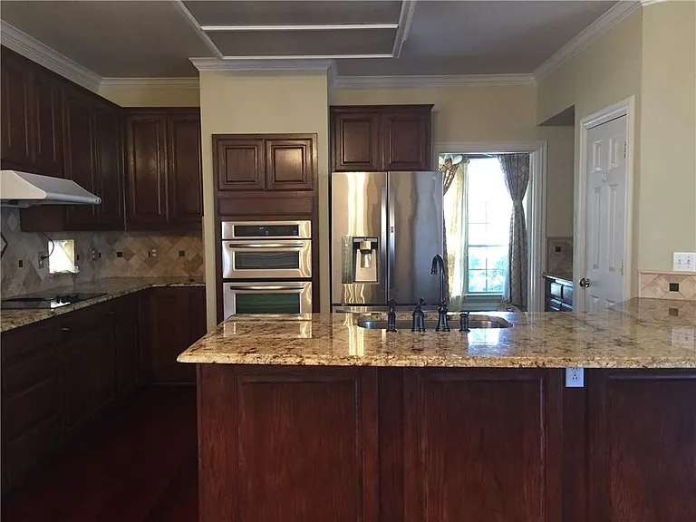 3941 Evesham Dr — Photo 10
