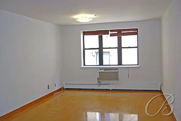 Rented by Bellmarc Realty | media 5