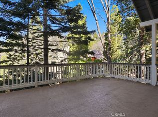 174 Golf Course Rd, Lake Arrowhead, CA 92352