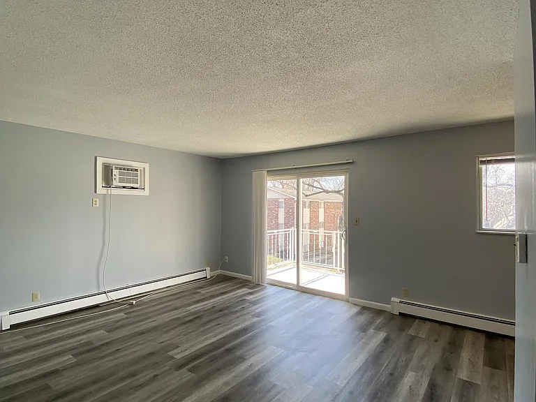 616 S New St #5 — Photo 2