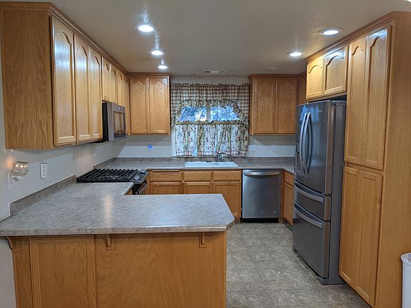 2nd image of 3885 Avenue C
