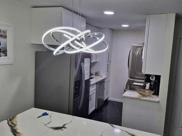 2120 Wilcrest Dr APT 133, Houston, TX 77042