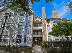 5612 Willoughby Newton Dr, Centreville, VA