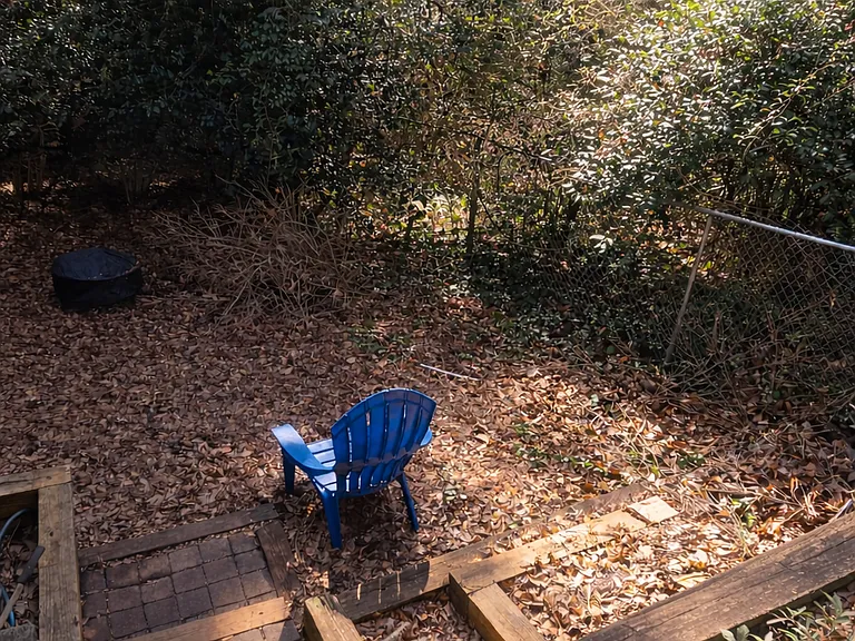 240 Habersham Dr — Photo 7